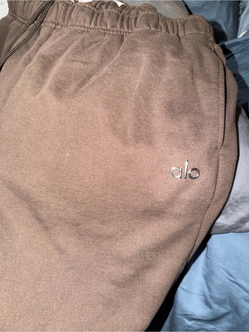 ALO Yoga Dark Brown Drawstring Joggers